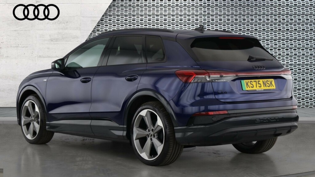 Audi Q4 E Tron Q4 210Kw 45 82Kwh Black Edition Blue #3