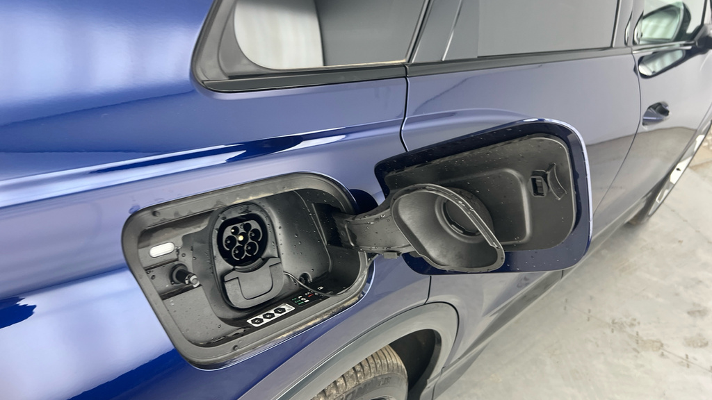 Audi Q4 E Tron 210Kw 45 Quattro 82Kwh Black Edition Blue #25
