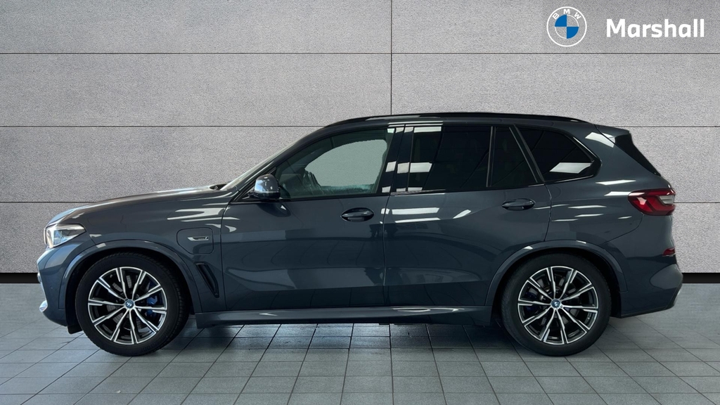 BMW X5 Xdrive45e M Sport White #24