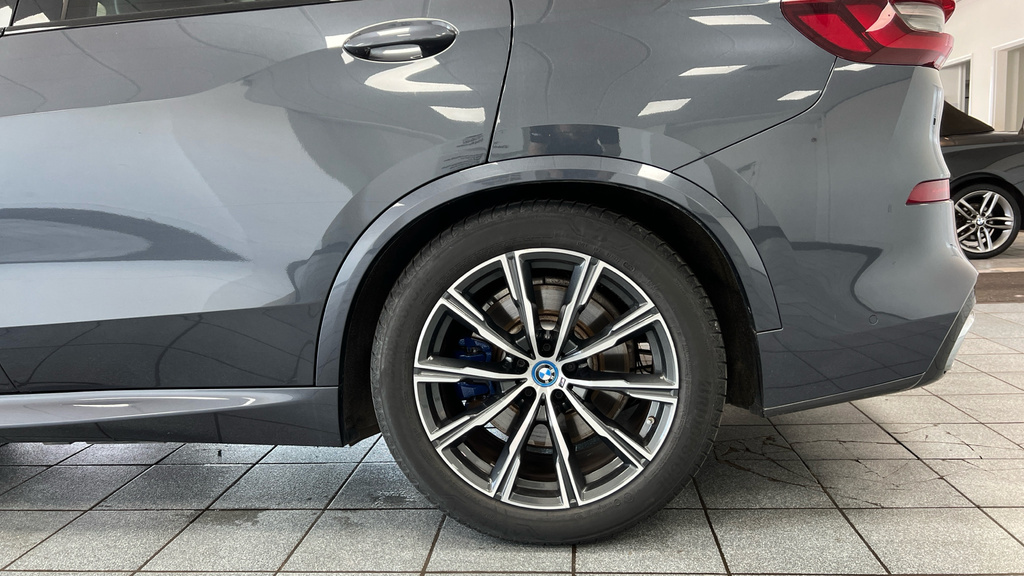 BMW X5 Xdrive45e M Sport White #26
