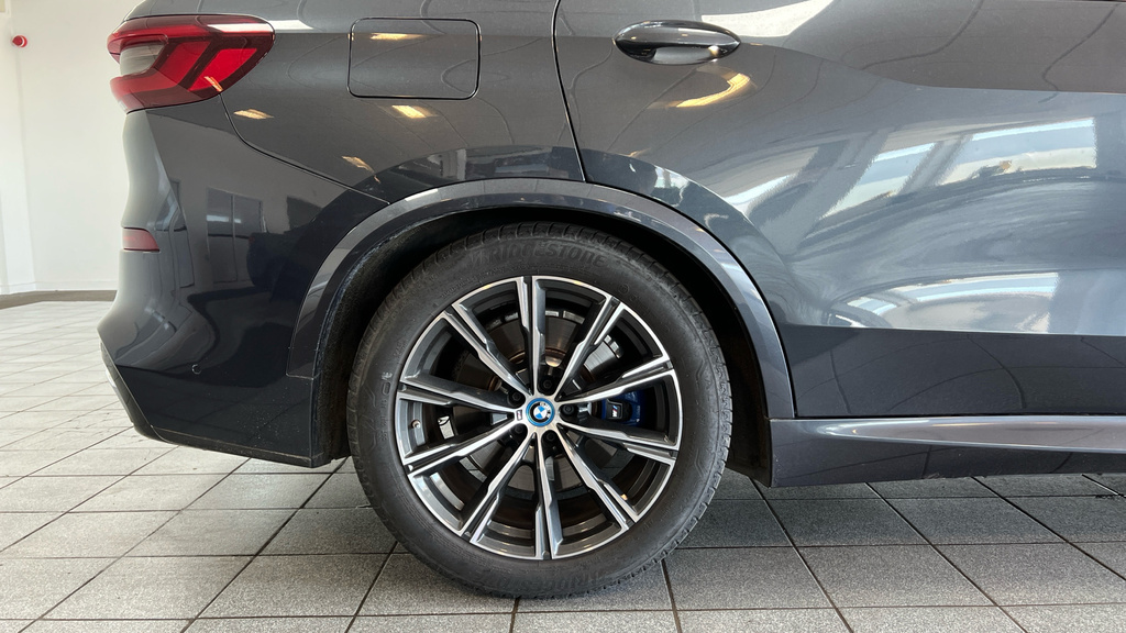 BMW X5 Xdrive45e M Sport White #27