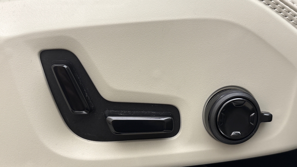 Volvo XC90 2.0 B5p Plus Dark Awd Geartronic Grey #27