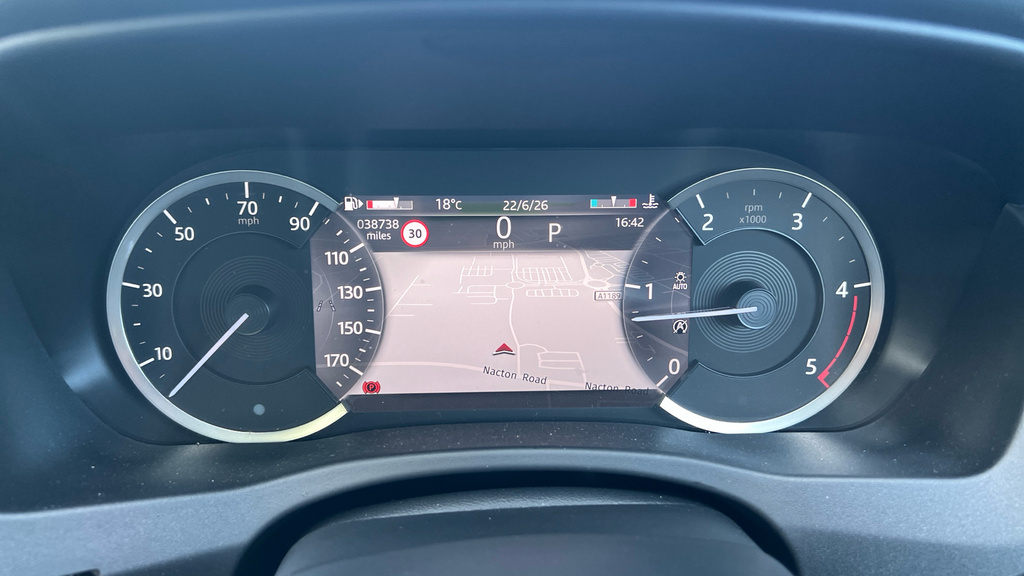 Jaguar XE Saloon Black #16