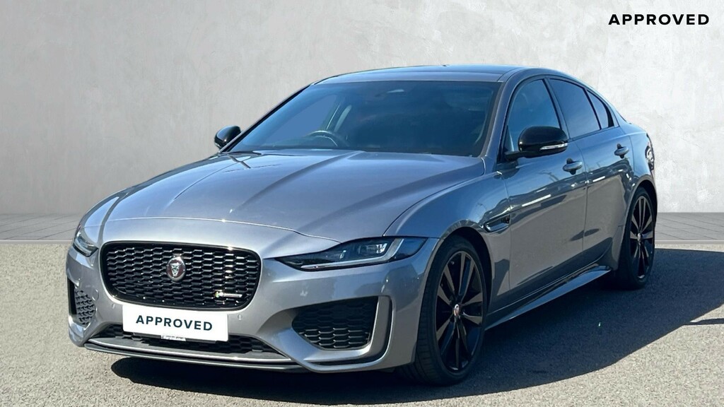 Jaguar XE Saloon Black #20