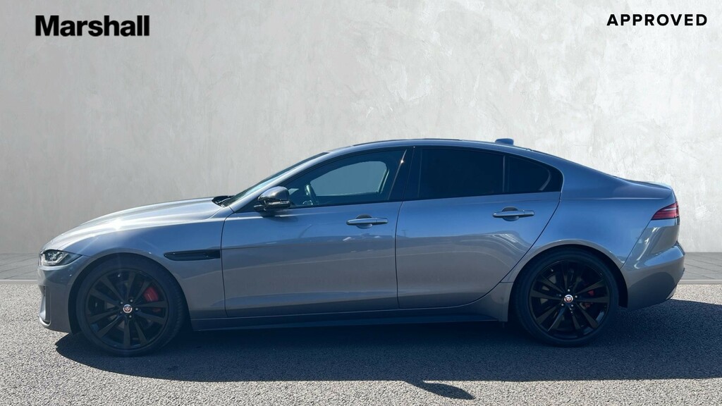Jaguar XE Saloon Black #22