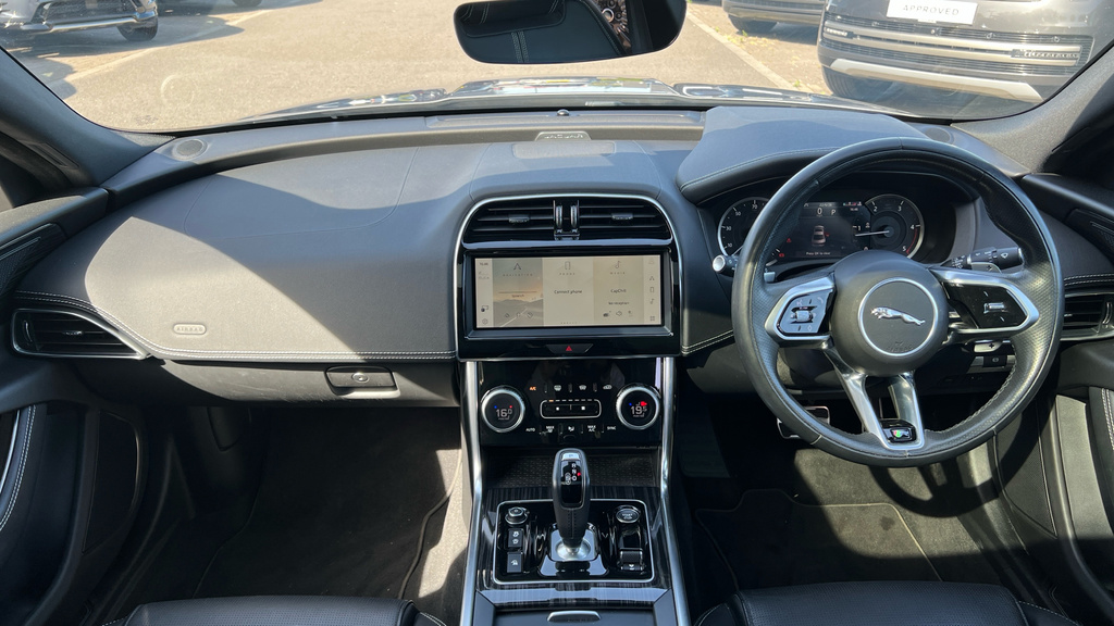 Jaguar XE Saloon Black #9