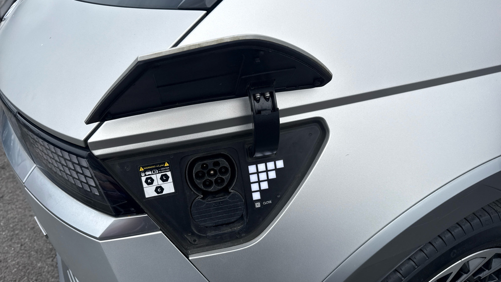 Hyundai Ioniq 5 Hatchback Grey #21