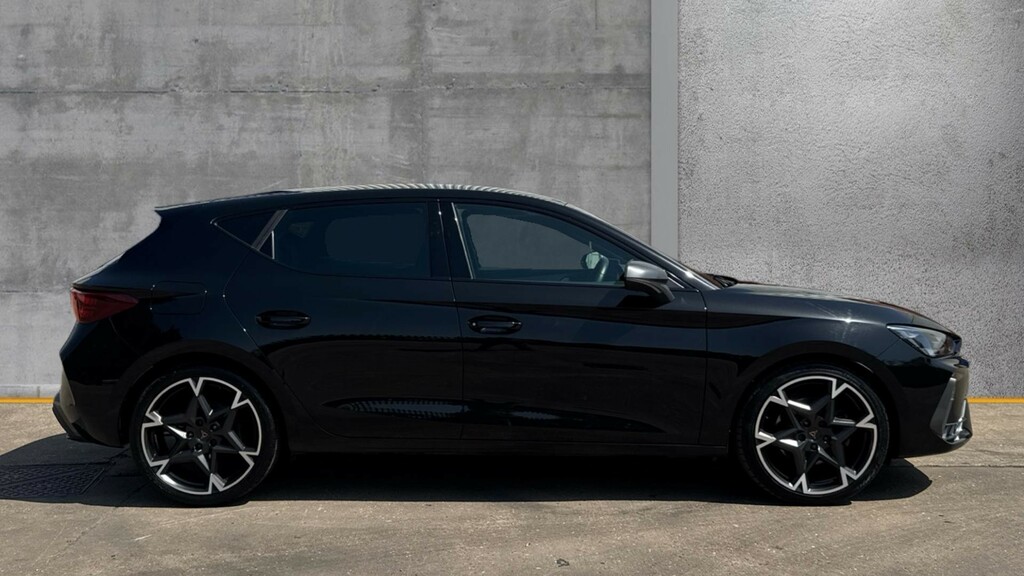 Cupra Leon Leon 1.5 Etsi 150 V2 Dsg KT25EVR Black #4