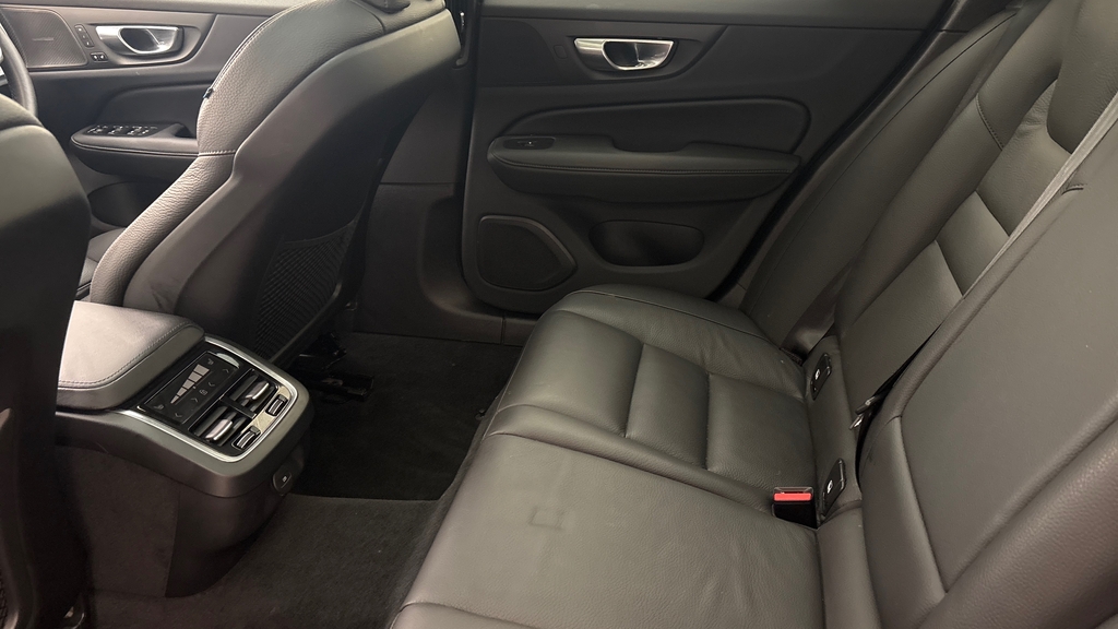 Volvo V60 2.0 B4p Plus Dark 7 Speed Grey #7