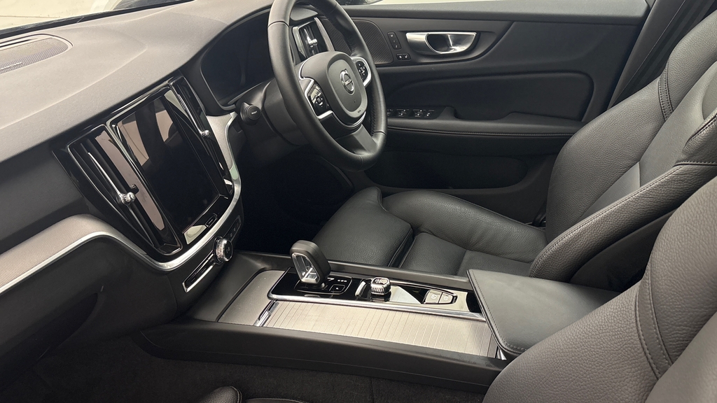 Volvo V60 V60 2.0 B4p Ultra Dark Black #6