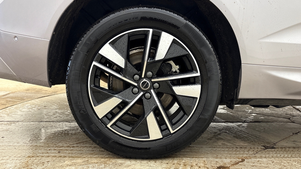 Volvo XC60 Xc60 2.0 B5p Plus Dark Awd Geartronic Silver #4