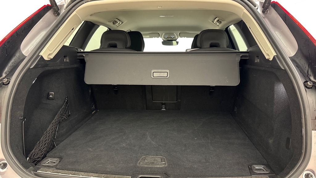 Volvo XC60 Xc60 2.0 B5p Plus Dark Awd Geartronic Silver #5