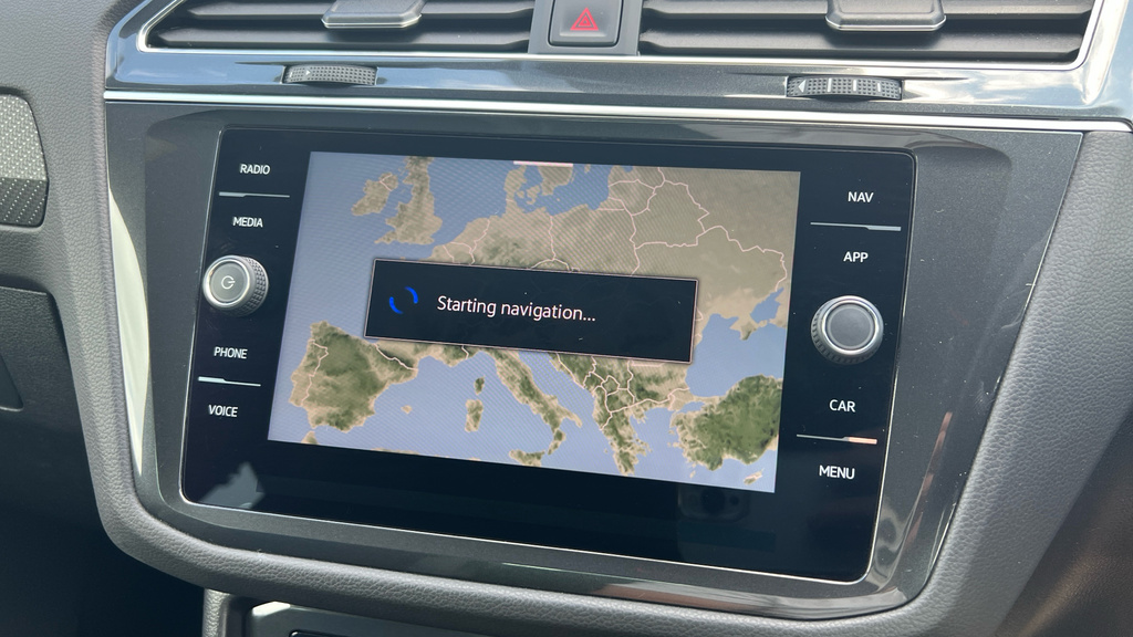 Volkswagen Tiguan Active Red #21