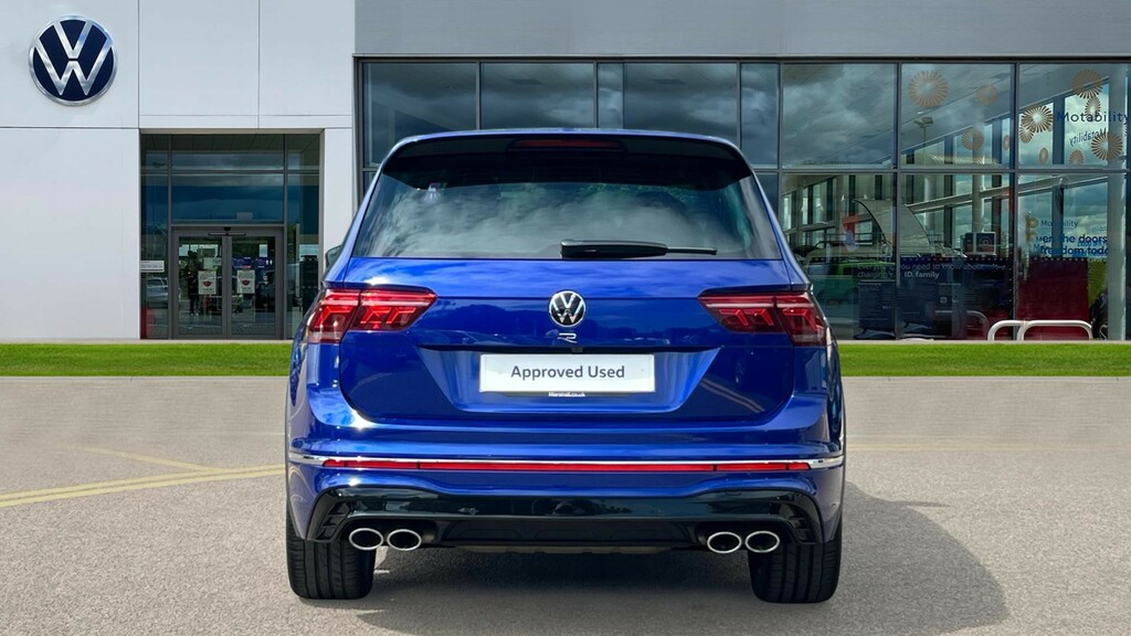 Volkswagen Tiguan Active Red #11
