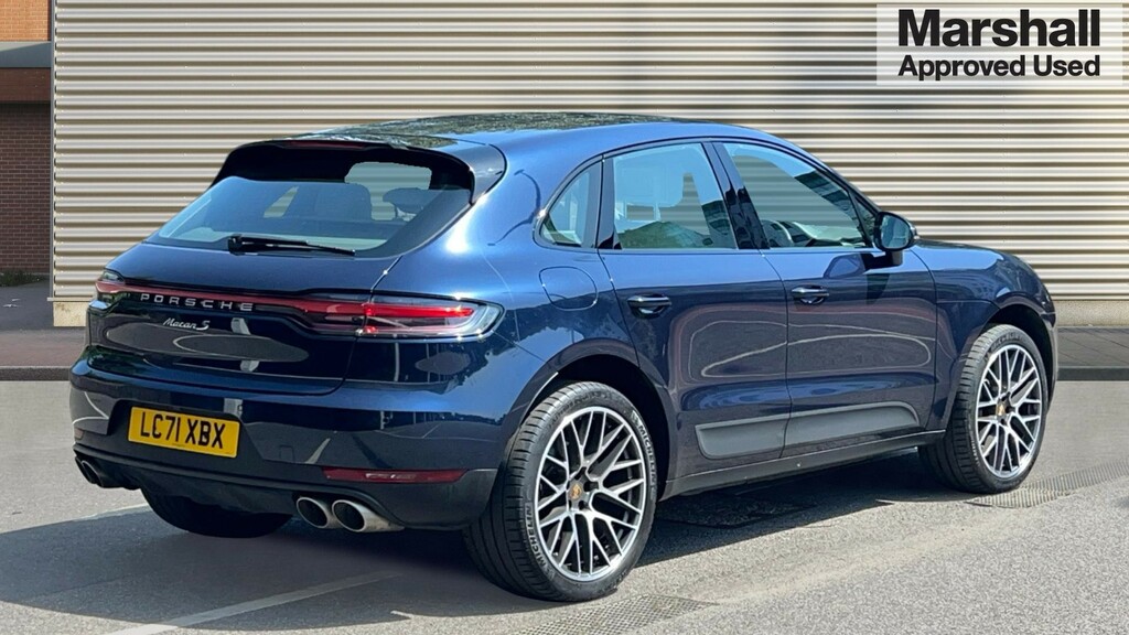 Porsche Macan Macan Estate S Pdk LC71XBX Blue #3