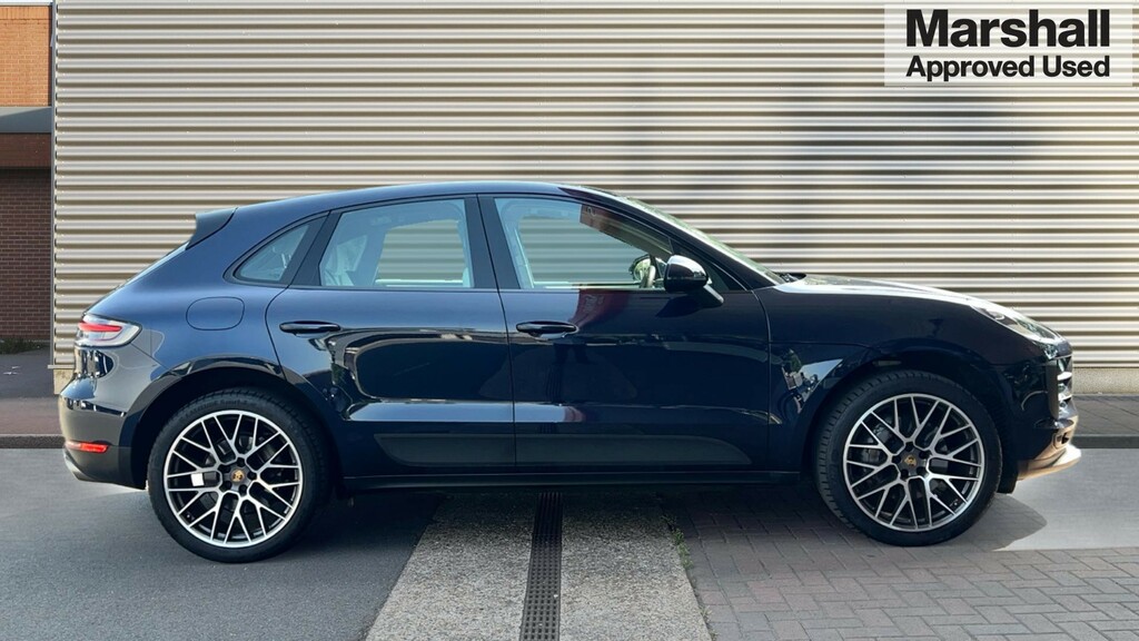Porsche Macan Macan Estate S Pdk LC71XBX Blue #2