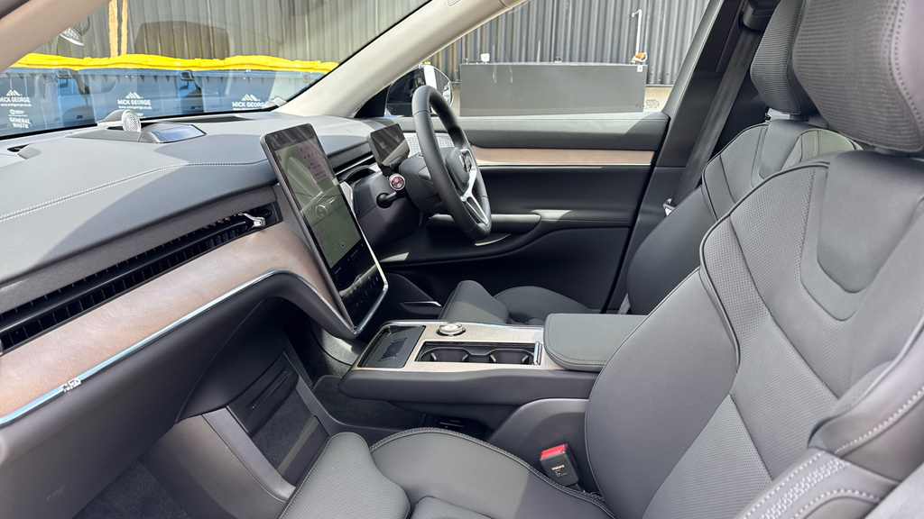 Volvo EX90 Ultra Grey #41