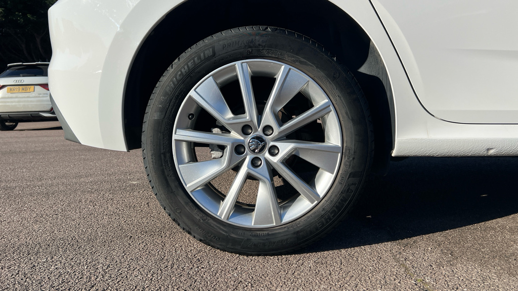 Skoda Kamiq Kamiq 1.0 Tsi 95 Se White #5
