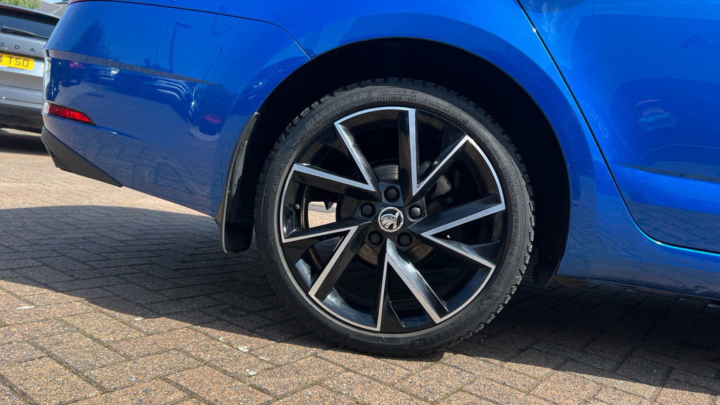 Skoda Octavia 2.0 Tdi Cr Vrs Dsg 7 Speed Black Pack Black #18