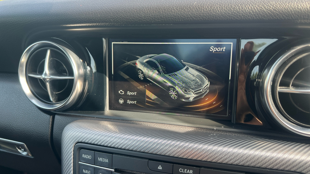 Mercedes-Benz SLC 300 Final Edition Premium Yellow #40