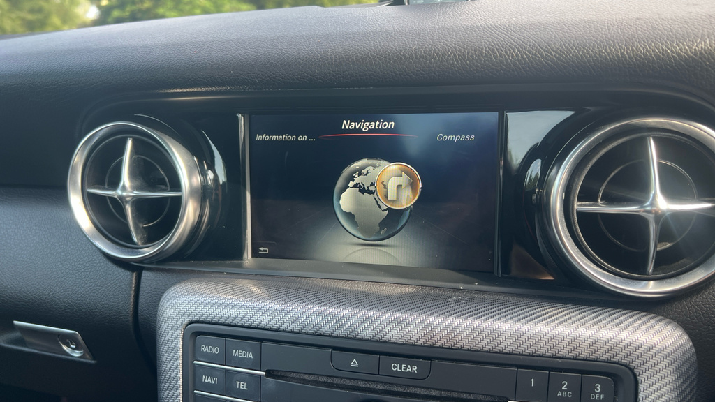 Mercedes-Benz SLC 300 Final Edition Premium Yellow #35