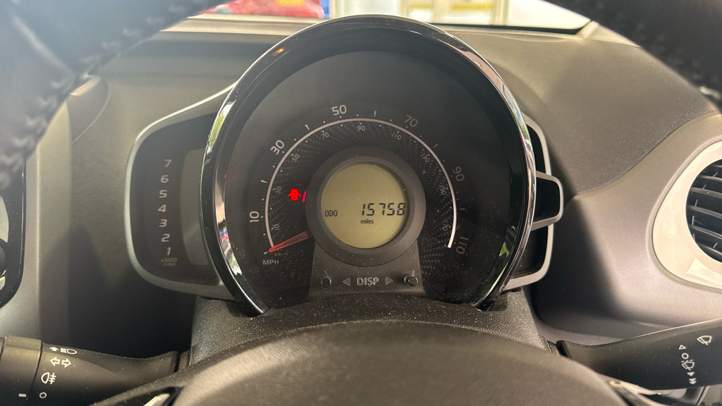Toyota Aygo Hatchback White #13