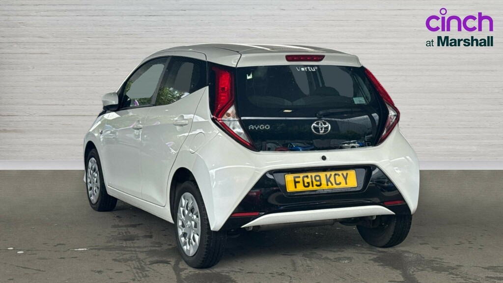 Toyota Aygo Aygo 1.0 Vvt-i X-play White #5