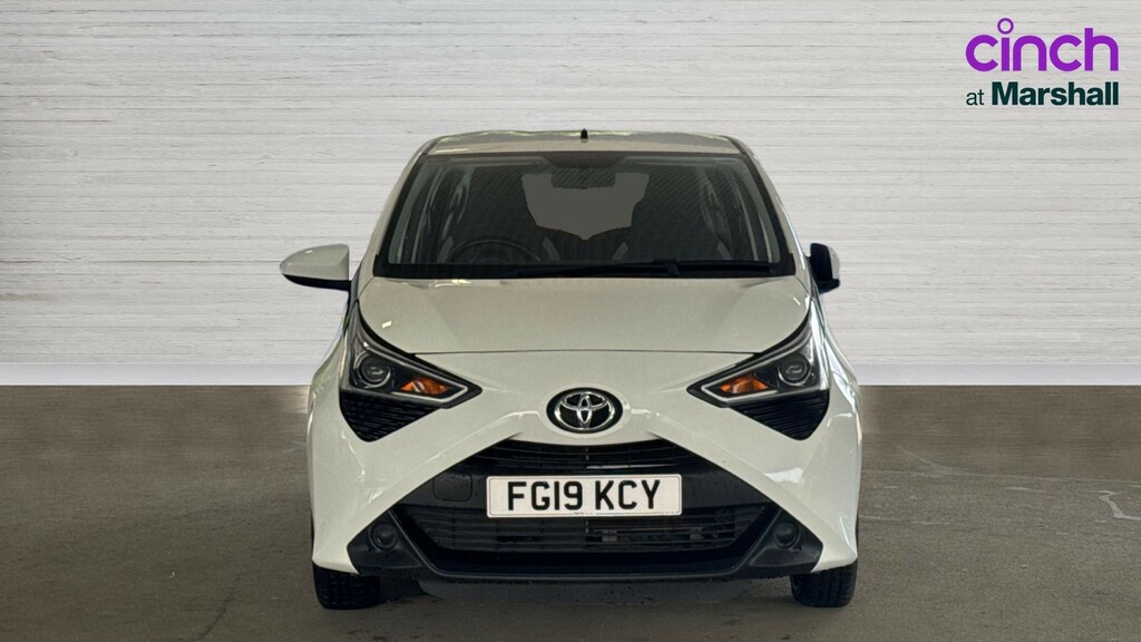 Toyota Aygo Hatchback White #8