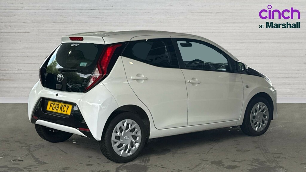 Toyota Aygo Aygo 1.0 Vvt-i X-play White #3