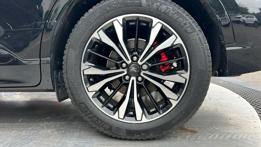 Ford Kuga Titanium White #20