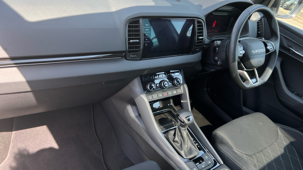 Skoda Karoq Karoq 1.5 Tsi Sportline Edition Dsg White #2
