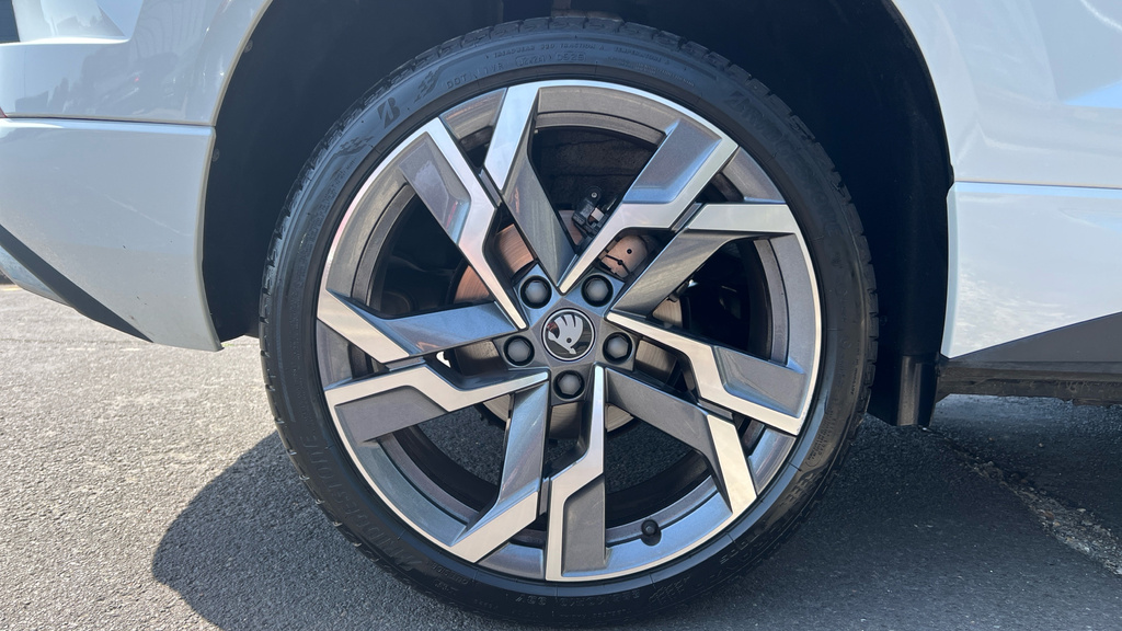 Skoda Karoq Karoq 1.5 Tsi Sportline Edition Dsg White #5