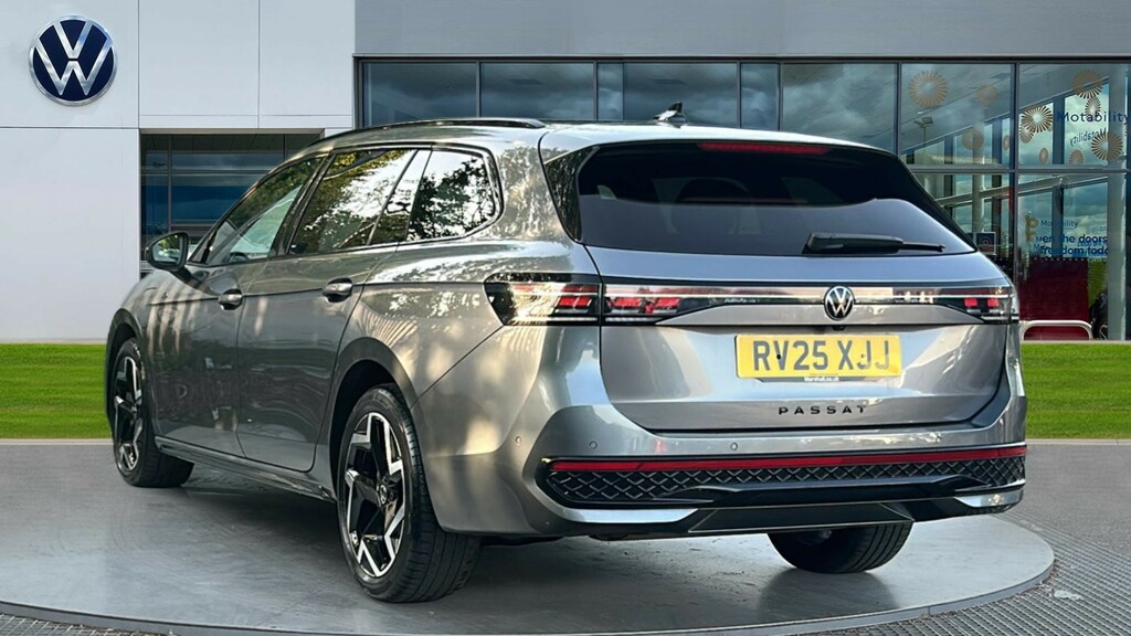 Volkswagen Passat Passat 1.5 Tsi Ehybrid R-line Dsg Grey #3