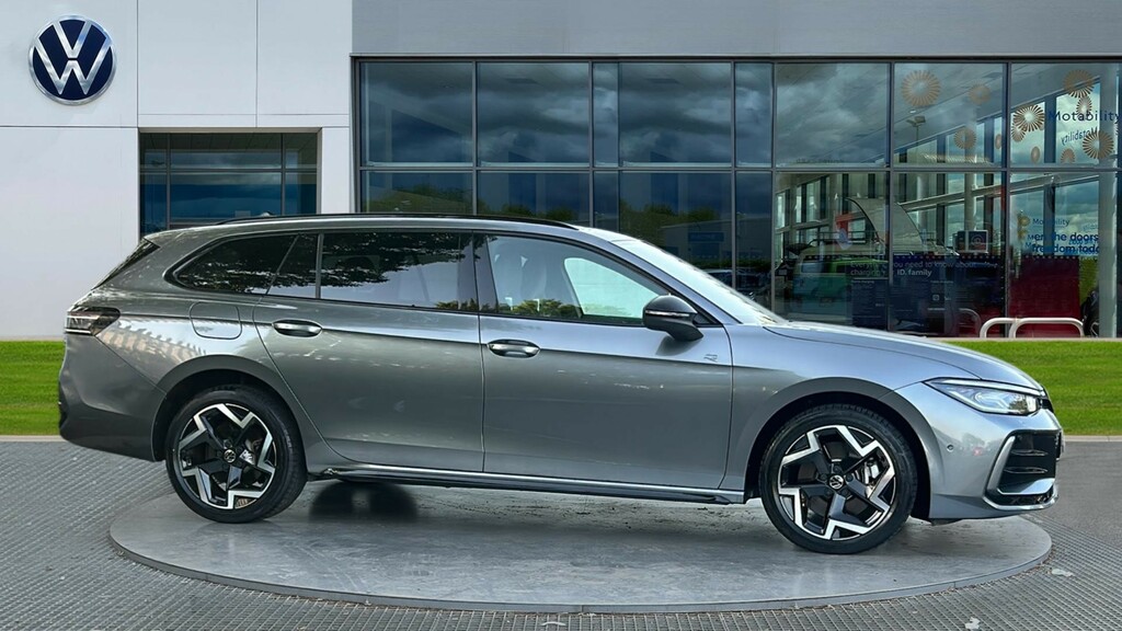 Volkswagen Passat Passat 1.5 Tsi Ehybrid R-line Dsg Grey #4