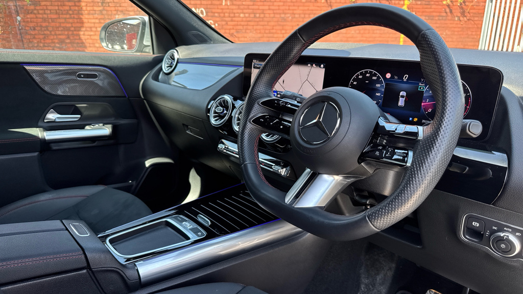 Mercedes-Benz GLA Class Gla 200 Amg Line Executive KU24WUK Silver #3