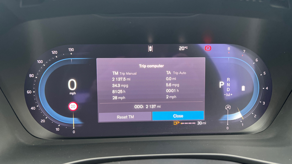Volvo XC40 Plus Silver #11