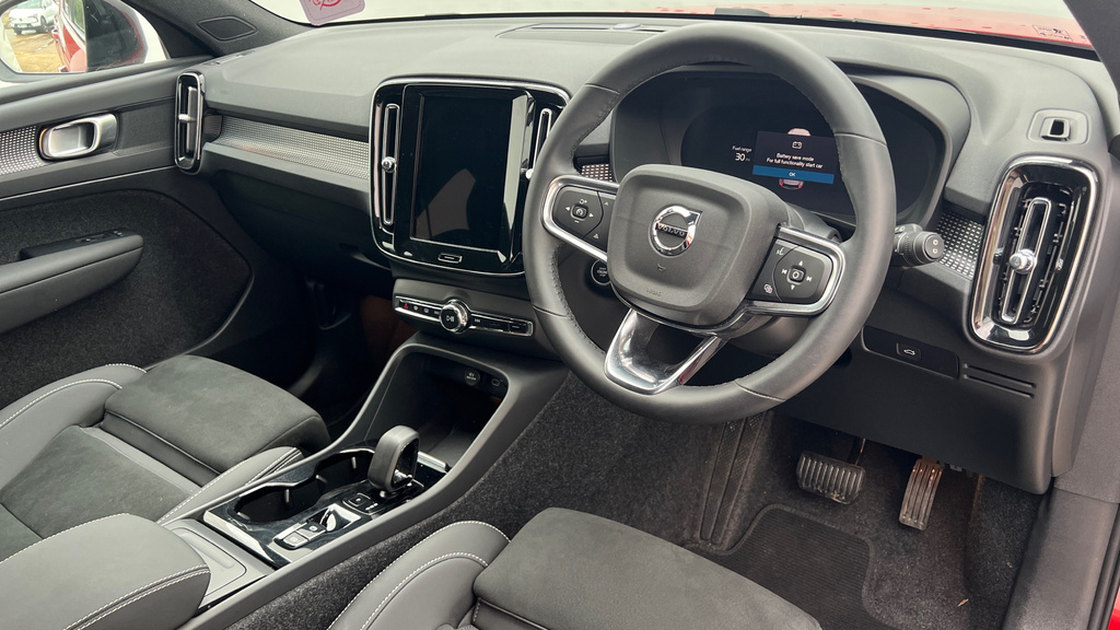 Volvo XC40 Xc40 2.0 B3p Plus Dark Red #5