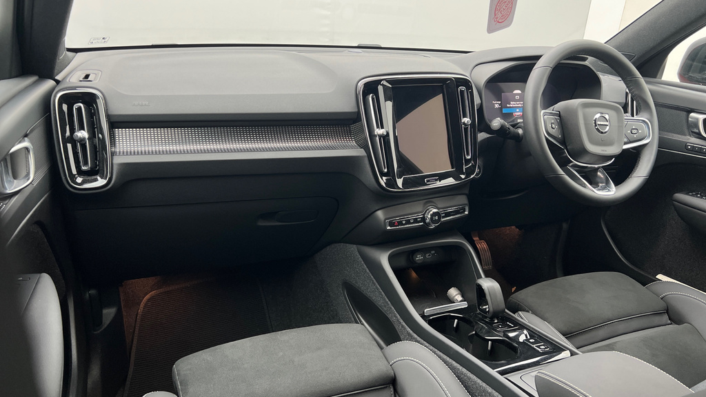 Volvo XC40 Xc40 2.0 B3p Plus Dark Red #4