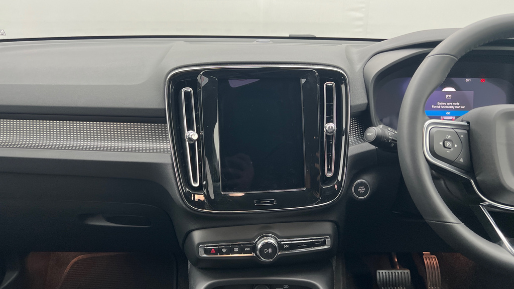 Volvo XC40 Plus Silver #22