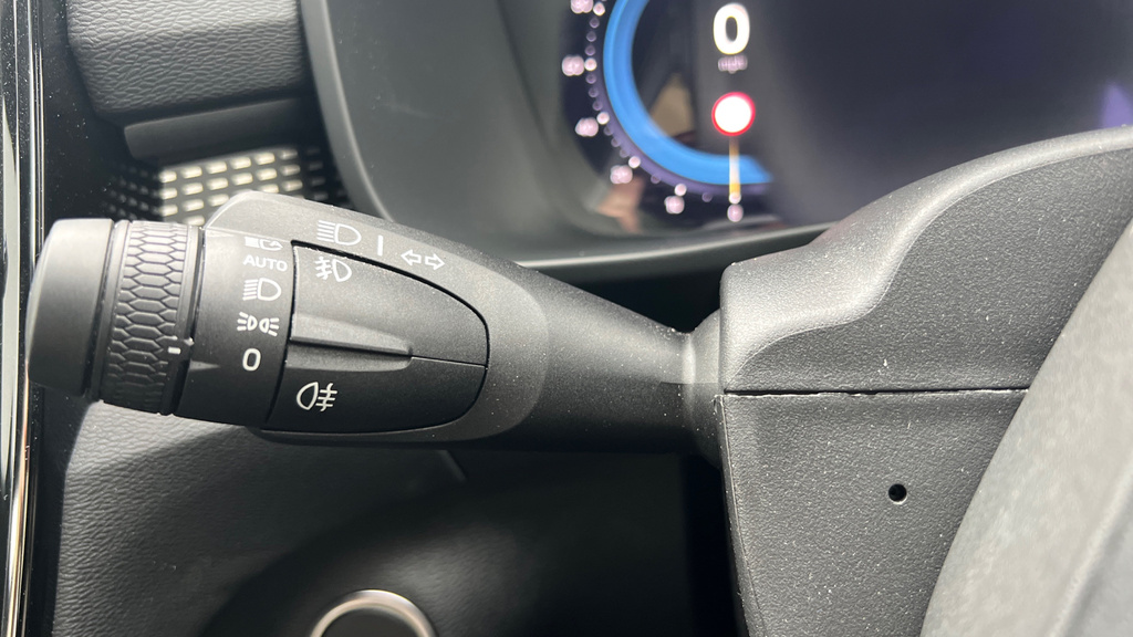 Volvo XC40 Plus Silver #28