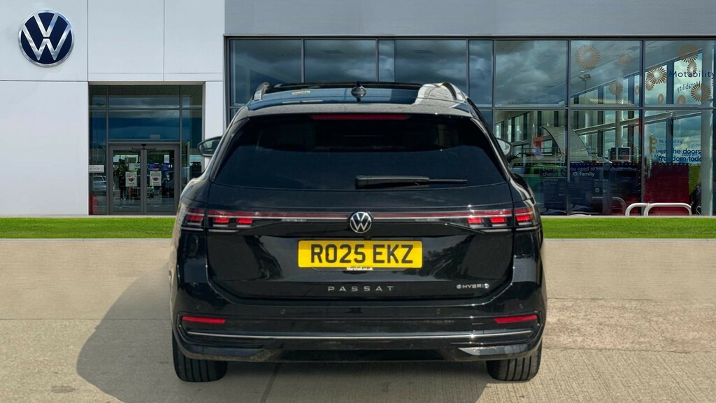 Volkswagen Passat 1.5 Etsi Elegance Dsg White #11