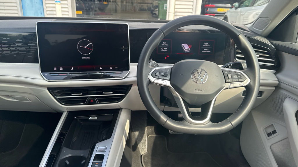 Volkswagen Passat 1.5 Etsi Elegance Dsg White #26