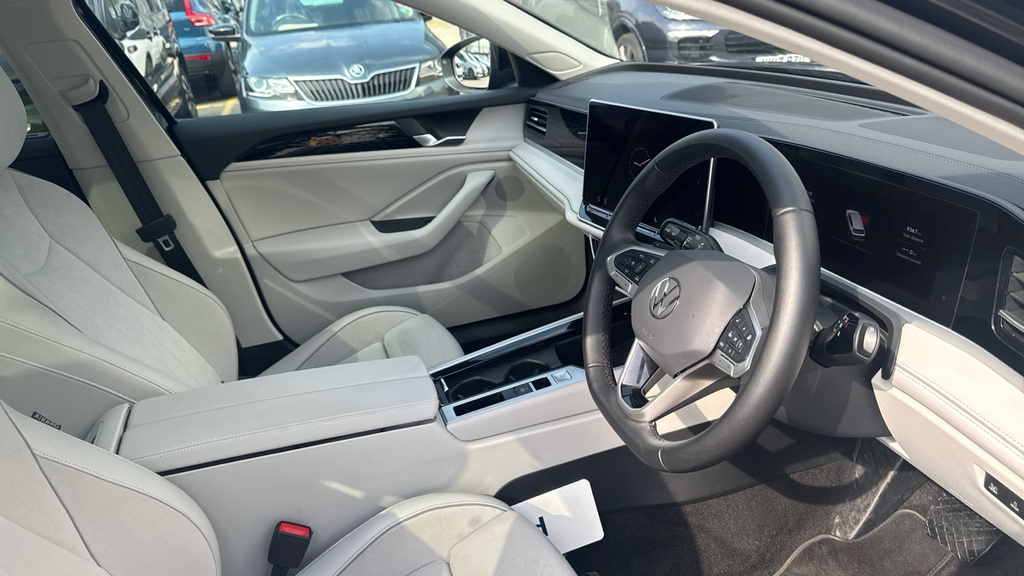 Volkswagen Passat 1.5 Etsi Elegance Dsg White #25