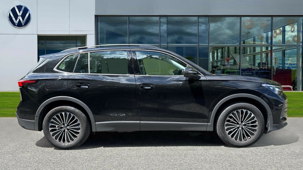 Volkswagen Tiguan Tiguan Life 1.5 Etsi 130 Ps 7-Speed Dsg Black #4