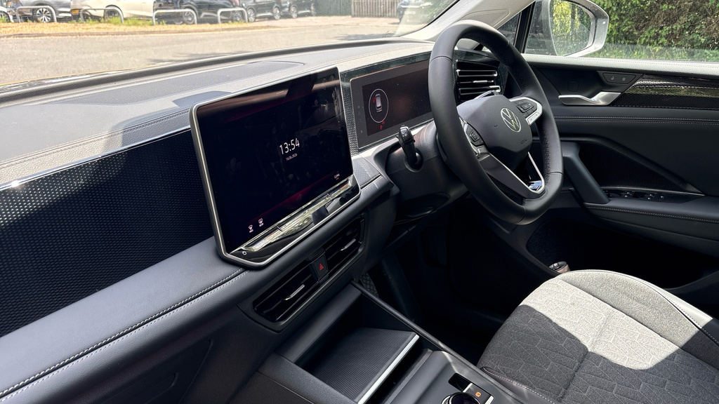 Volkswagen Tiguan Tiguan Life 1.5 Etsi 130 Ps 7-Speed Dsg Black #2