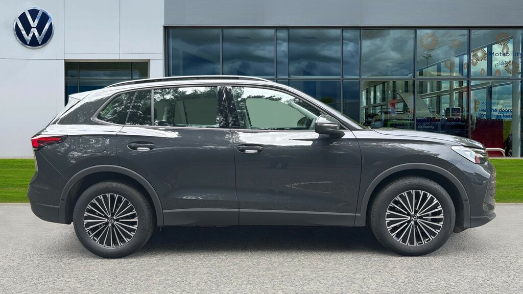 Volkswagen Tiguan Tiguan Life 1.5 Etsi 130 Ps 7-Speed Dsg RF26FJZ Grey #4