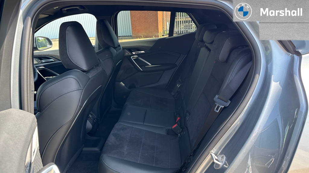 BMW iX2 150Kw Edrive20 Shadow Edition 65Kwh Blue #12