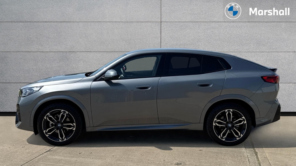 BMW iX2 150Kw Edrive20 Shadow Edition 65Kwh Blue #23