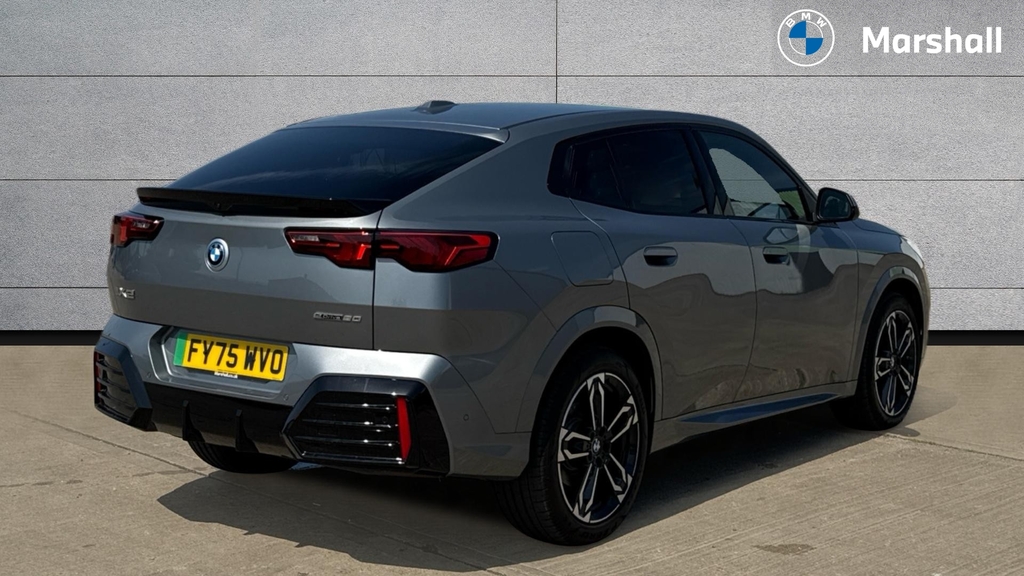 BMW iX2 150Kw Edrive20 Shadow Edition 65Kwh Blue #21