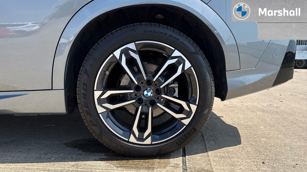 BMW iX2 150Kw Edrive20 Shadow Edition 65Kwh Blue #25